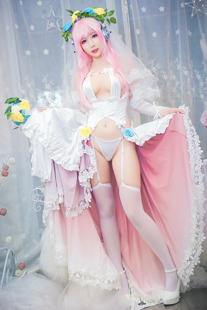 白色高跟美乳