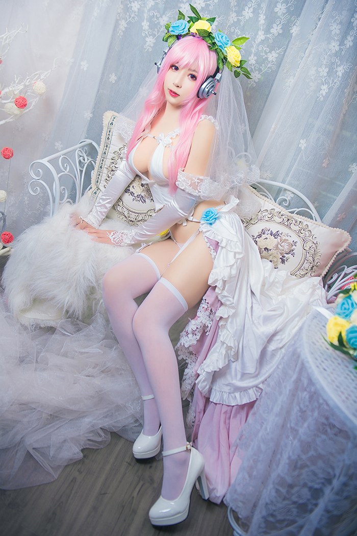 白色高跟美乳