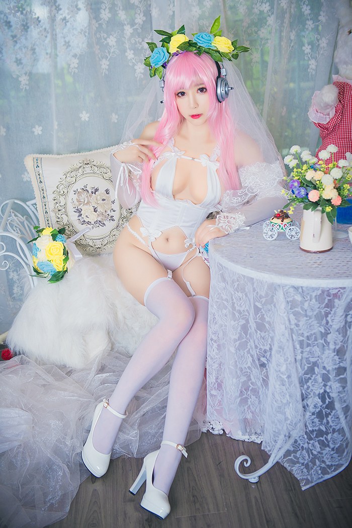 白色高跟美乳