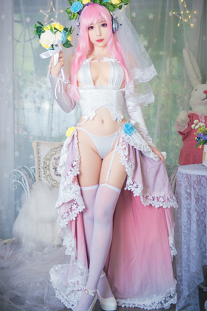白色高跟美乳