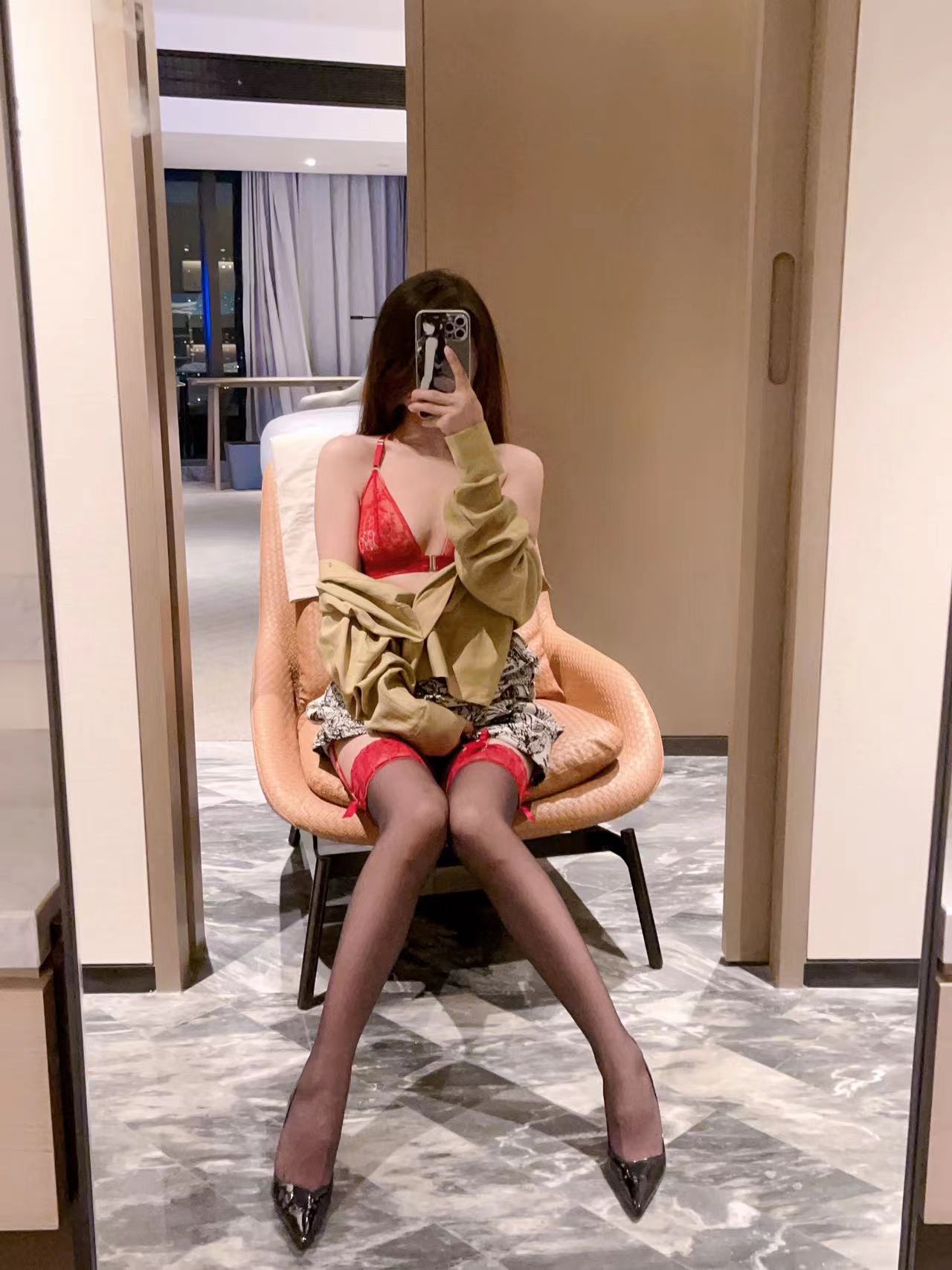 姹紫嫣红的大长腿