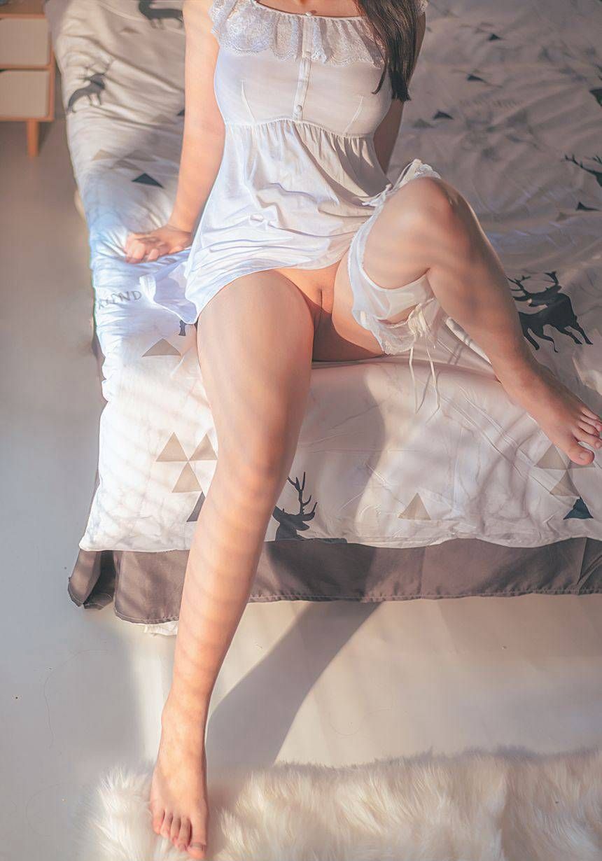 小迪迪是白虎，肉肉的