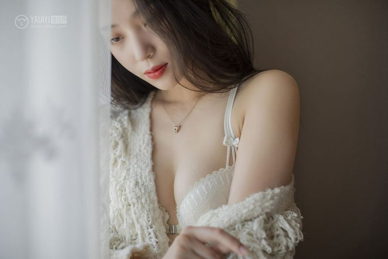 楚薇YALAYI雅拉伊高清写真图 你的样子