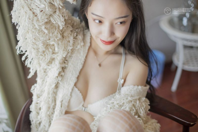 楚薇YALAYI雅拉伊高清写真图 你的样子
