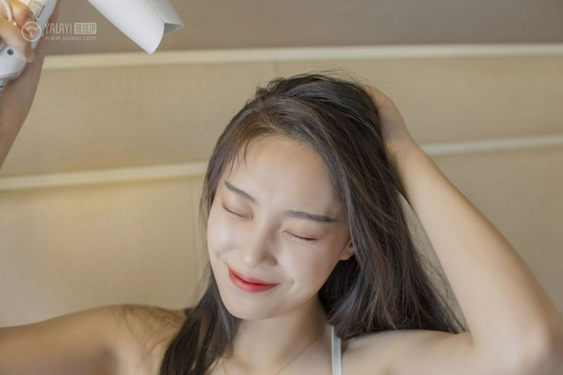 楚薇YALAYI雅拉伊高清写真图 你的样子