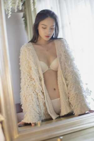 楚薇YALAYI雅拉伊高清写真图 你的样子