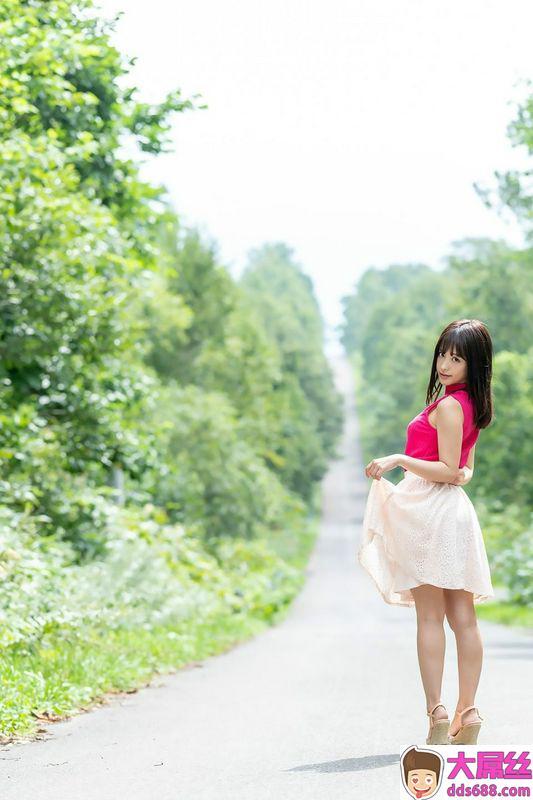 娉婷婉约的风姿...全身充溢着少女的纯情