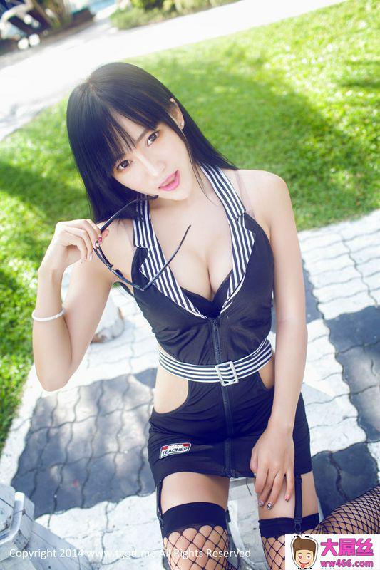 杨上萱XOXO英伦空军制服