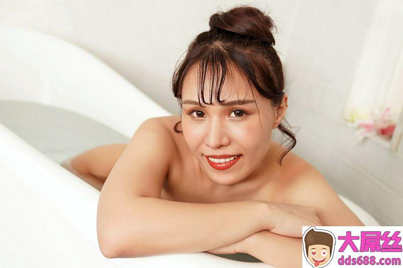 极品黑丝人妻的洗浴性爱服务