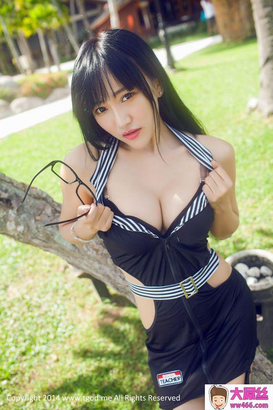 杨上萱XOXO英伦空军制服