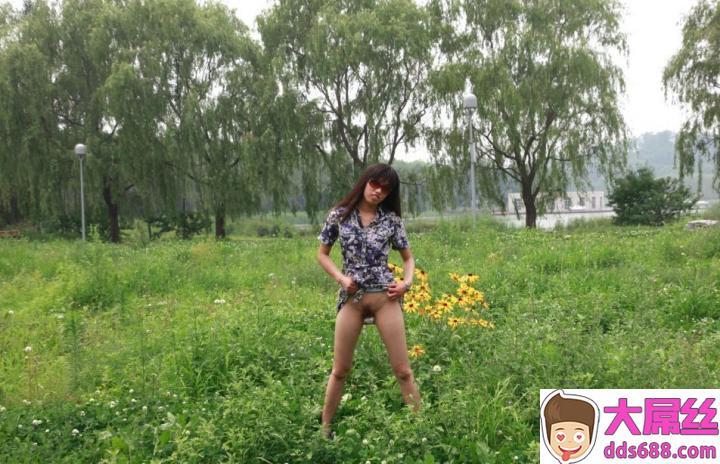 北高模森林公园超大胆户外人体