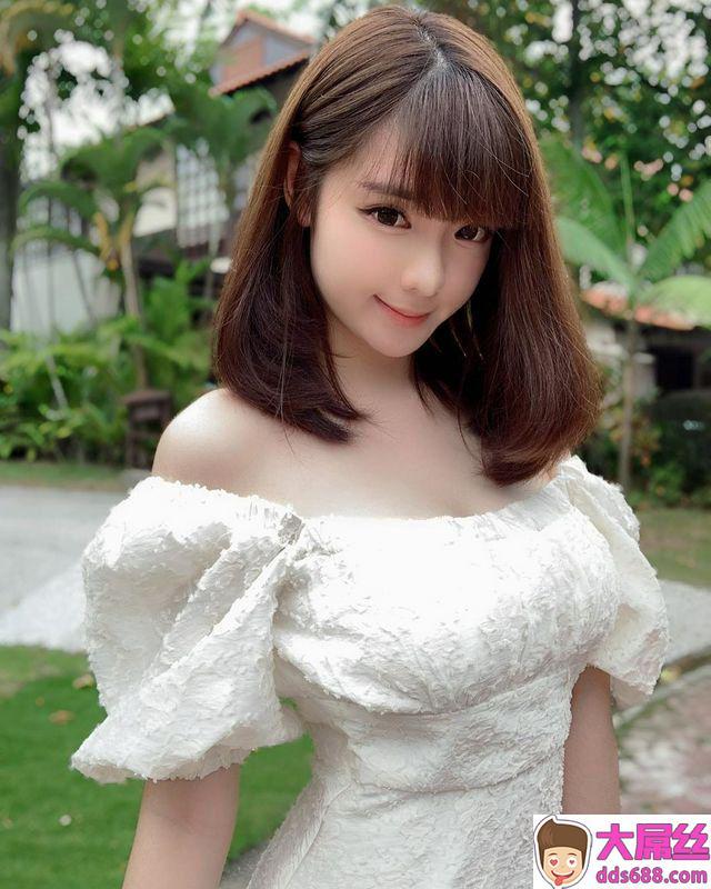 言情小说般梦幻！大马童颜妹Amy香儿傲人上围藏不住