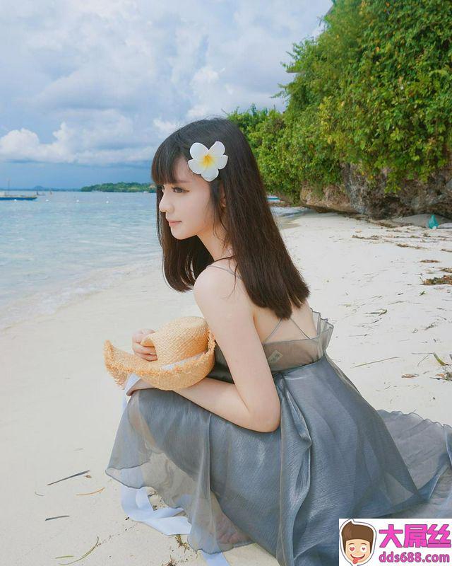 言情小说般梦幻！大马童颜妹Amy香儿傲人上围藏不住