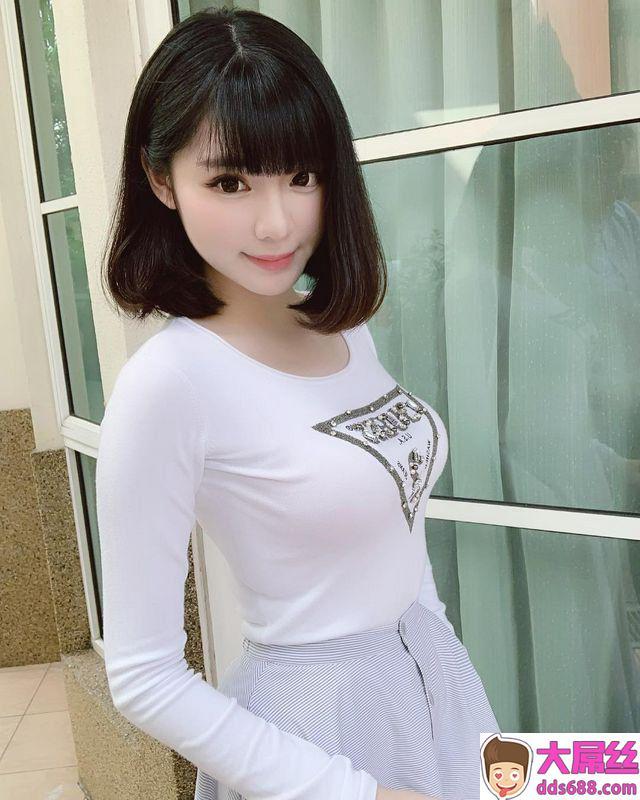 言情小说般梦幻！大马童颜妹Amy香儿傲人上围藏不住