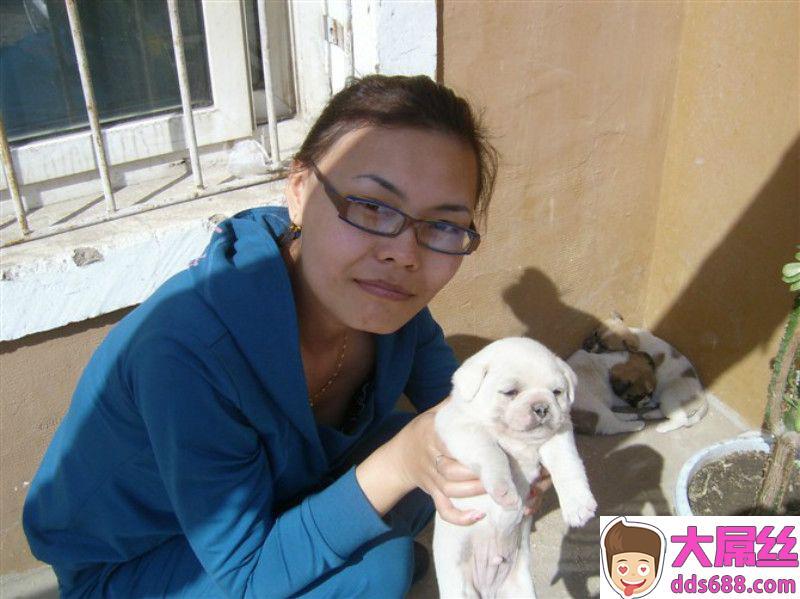 私房摄影特殊渠道搞到的床下贤妻良母床上饥渴如虎