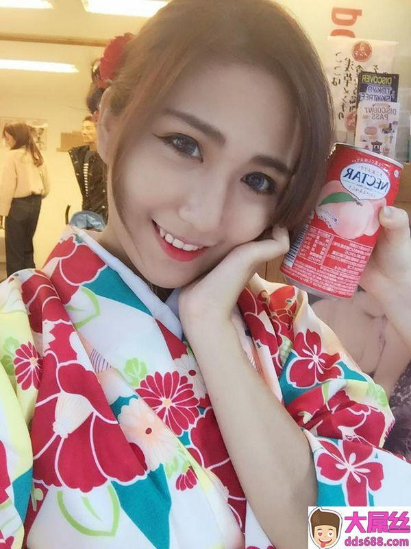 牡羊女Minana吴青超深乳沟好吸睛
