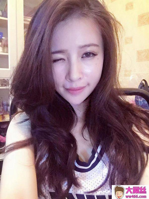 VinaLi护理系正妹私房照诱惑写真图