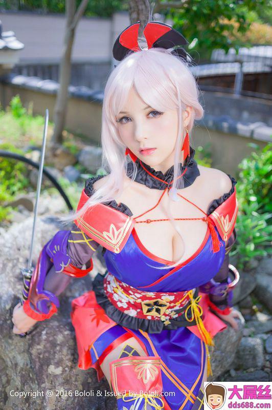 性感COS夏美酱爆乳服务让宅男们都暴动了菠萝社Bololi079