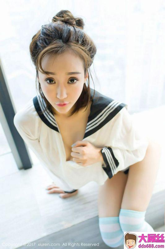 极致小美女网红顾灿日系透明学生制服湿身