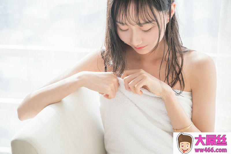 木绵绵出浴