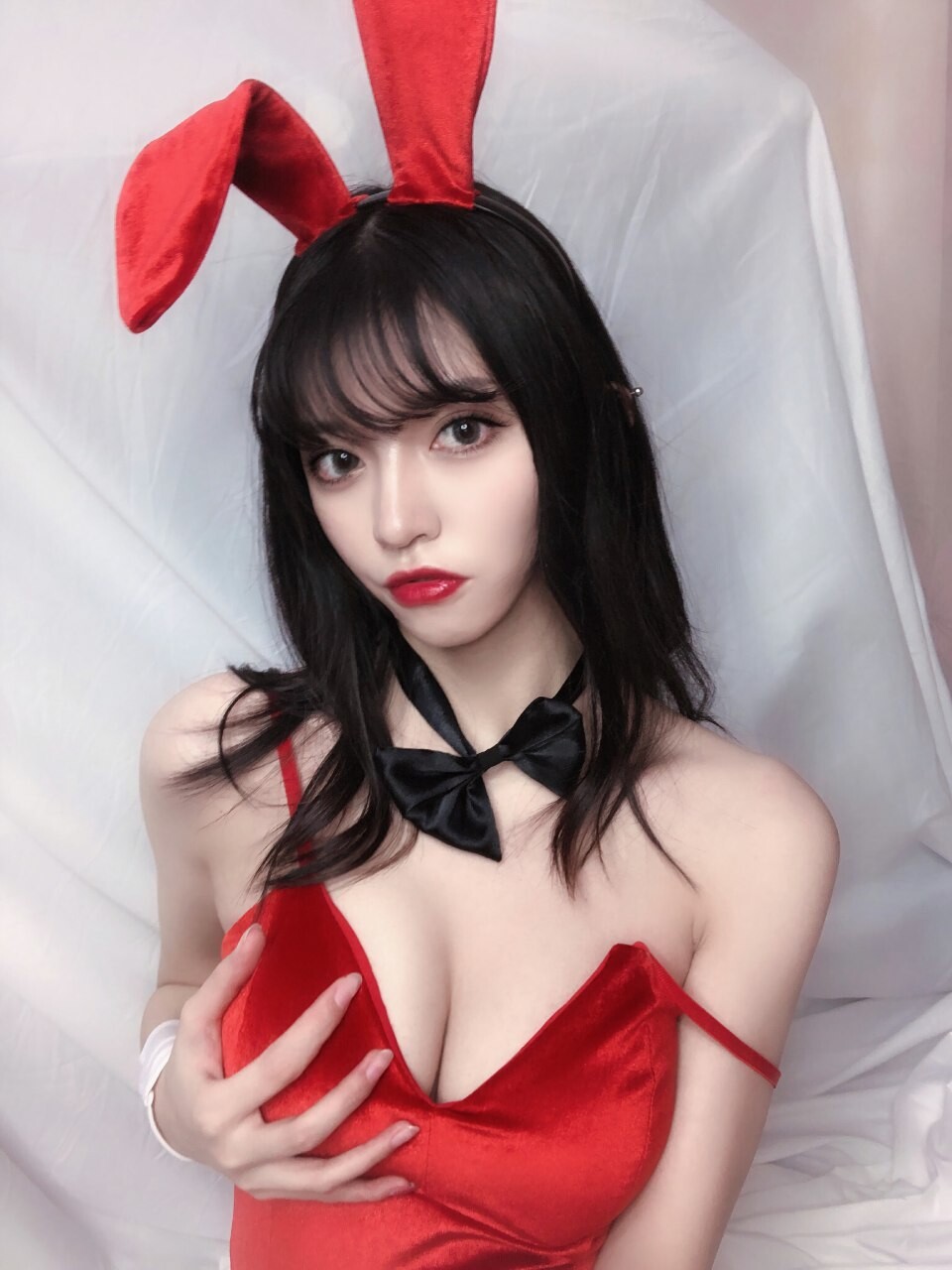 红丝绒兔女郎