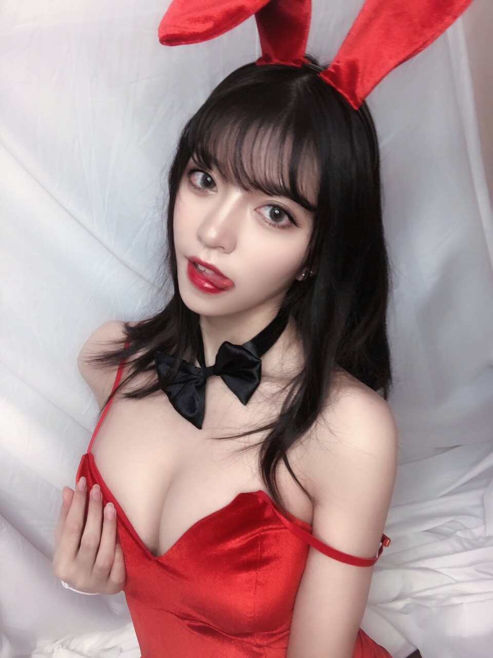 红丝绒兔女郎