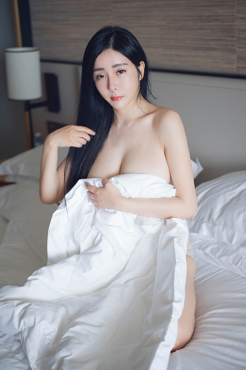 宅男女神允爾写真