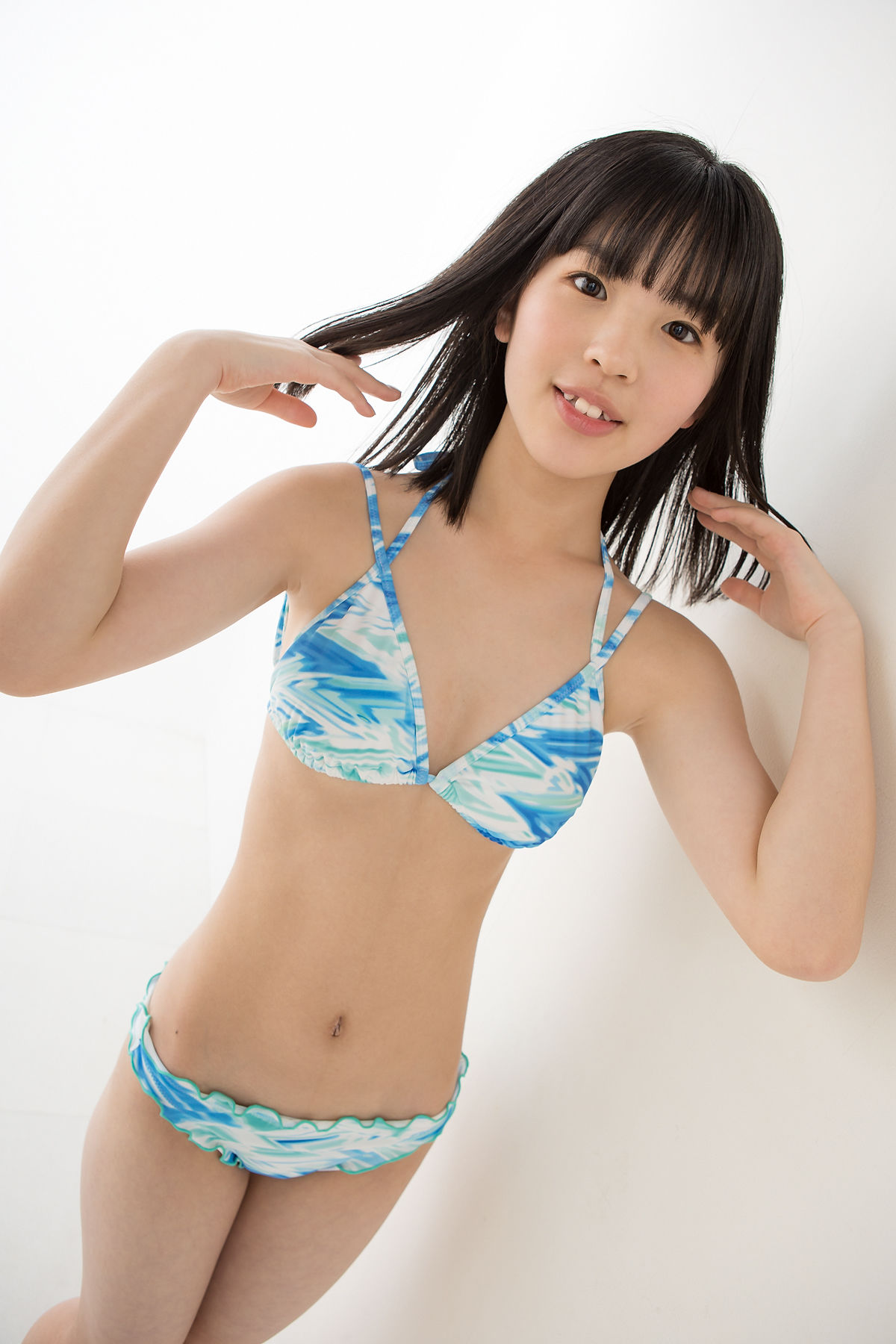 眞辺あみ