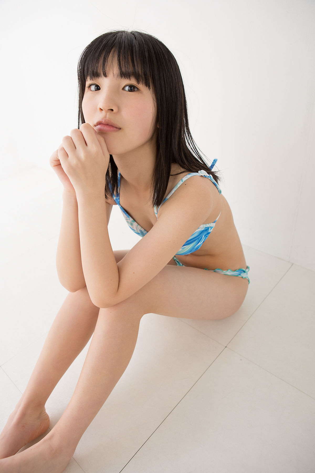 眞辺あみ