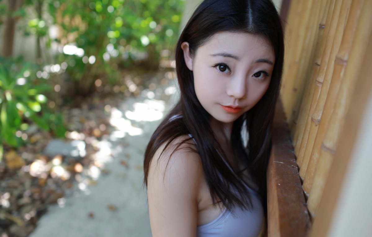 美臀小妹