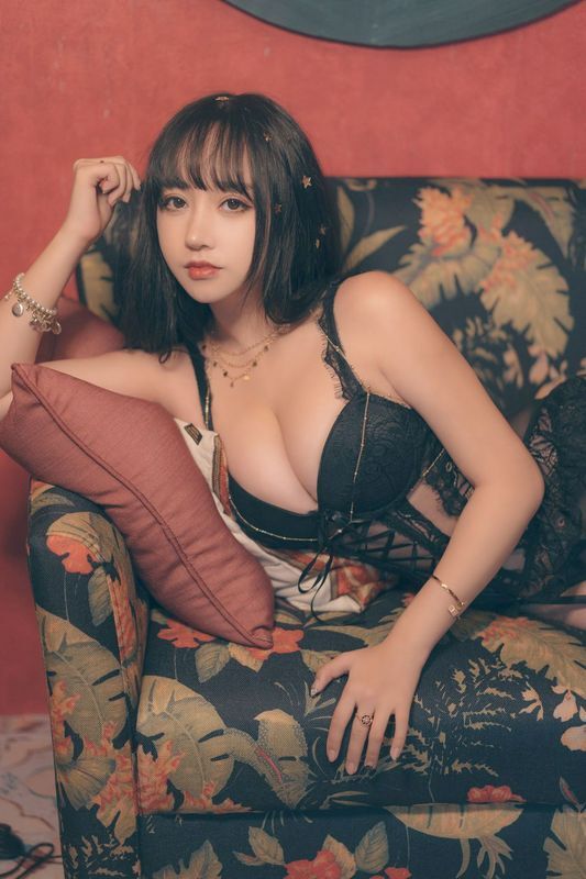 美女宇儿