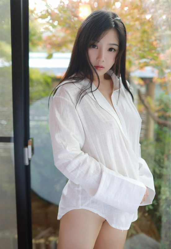 嫩模徐微微私房写真
