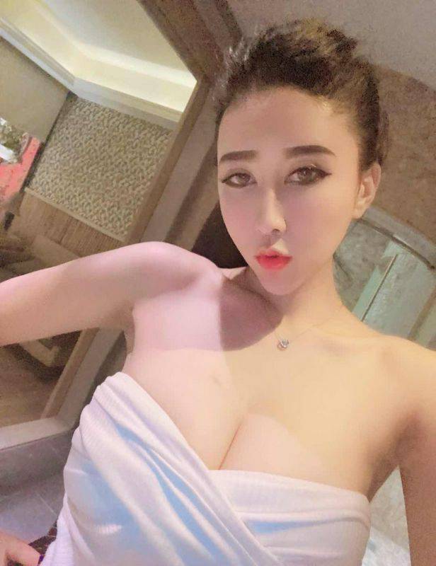 丽萍医生我和美女邻居丽萍医生-【2024年6月更新】