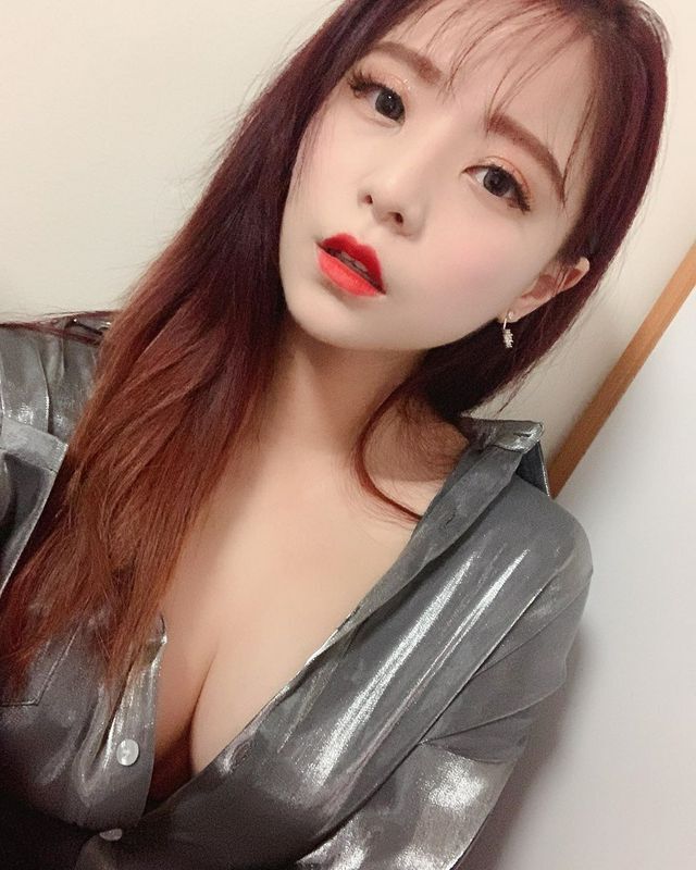 谌多芬Hani豪乳炸出逆天身材让网友全暴动