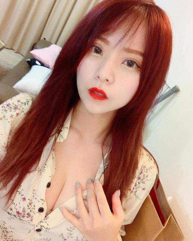 谌多芬Hani豪乳炸出逆天身材让网友全暴动