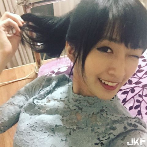 甜美酒窝实况主小熊原来是表特女神