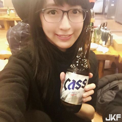 甜美酒窝实况主小熊原来是表特女神