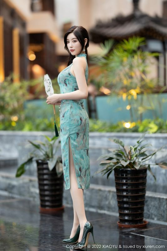 杨晨晨Yome 完整版无水印写真