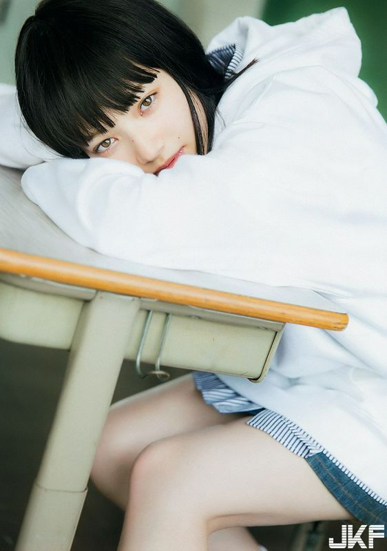 えっちなお姉さんのちょっとえっちなグラビア画像