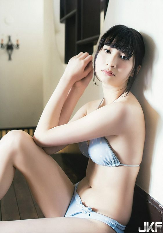 えっちなお姉さんのちょっとえっちなグラビア画像