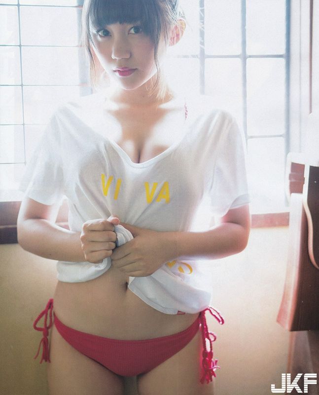 えっちなお姉さんのちょっとえっちなグラビア画像