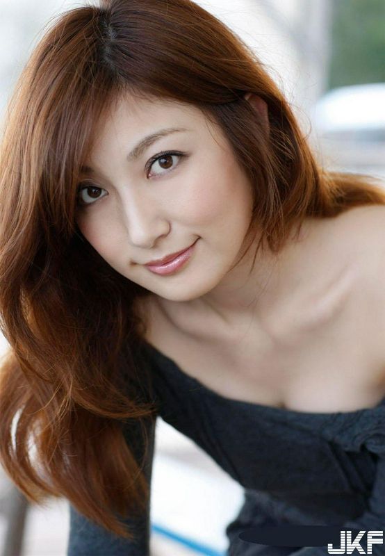 熊田曜子街头诱人