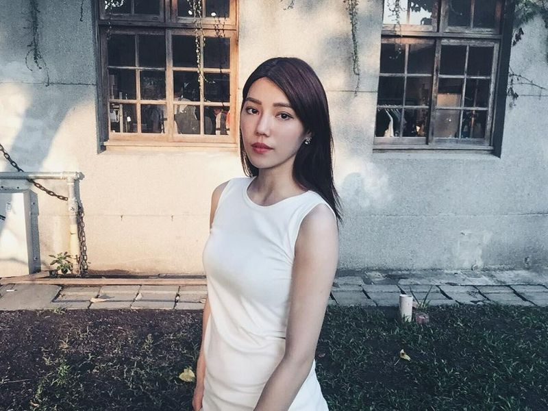 华航空姐LiviaRong气质美人超吸睛