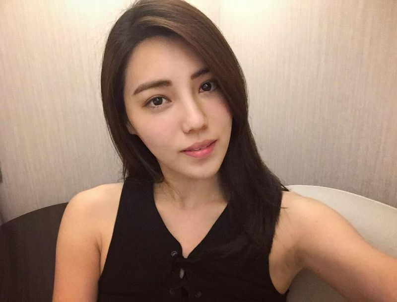 华航空姐LiviaRong气质美人超吸睛