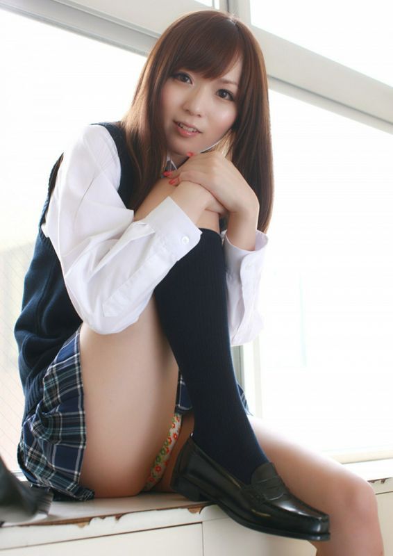 美女麻仓优制服写真