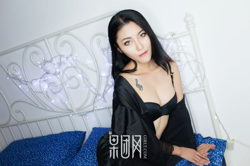 Betty性感写真