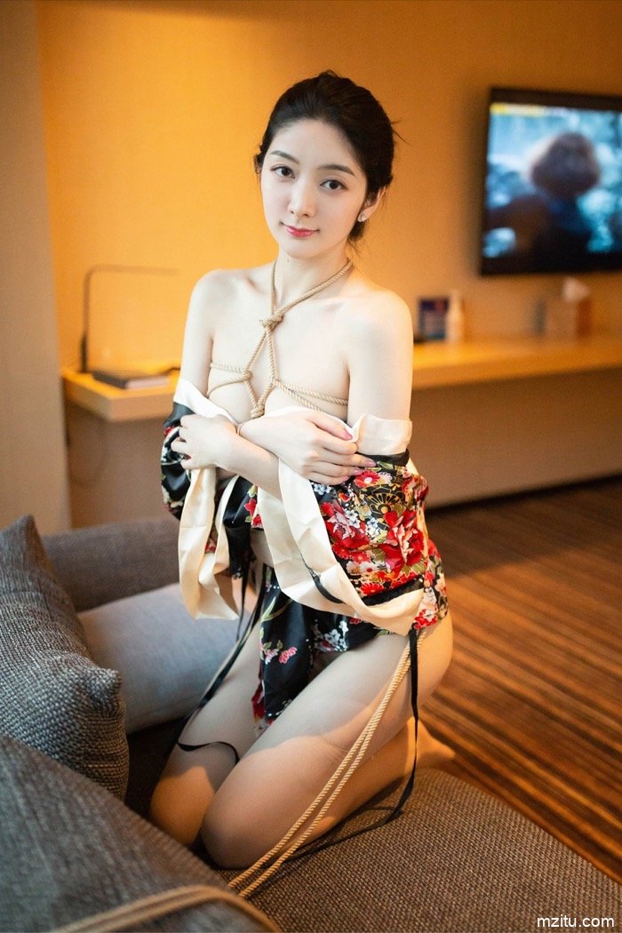 大长腿美女：魅力与风采