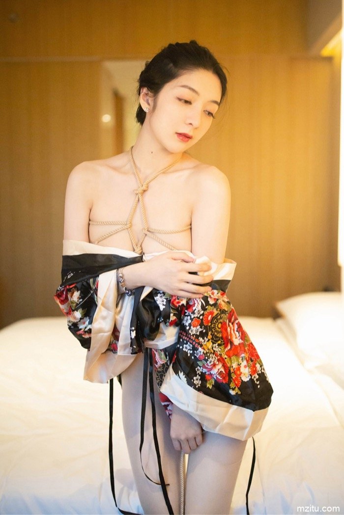 大长腿美女：魅力与风采