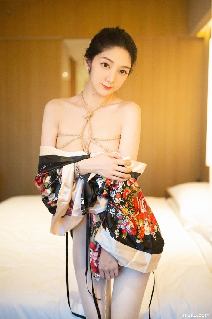 大长腿美女：魅力与风采