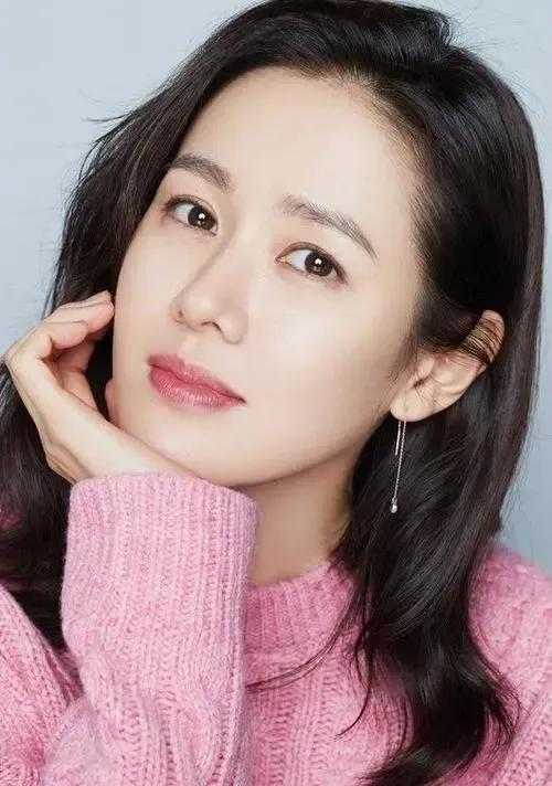 韩国美女:魅力绽放的风景线